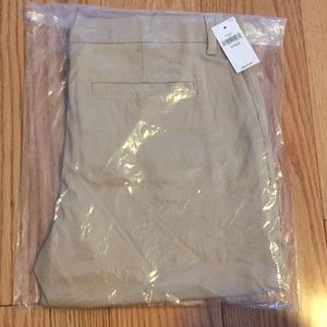 NWT Gap khaki uniform shorts bermudas 12 plus NEW
